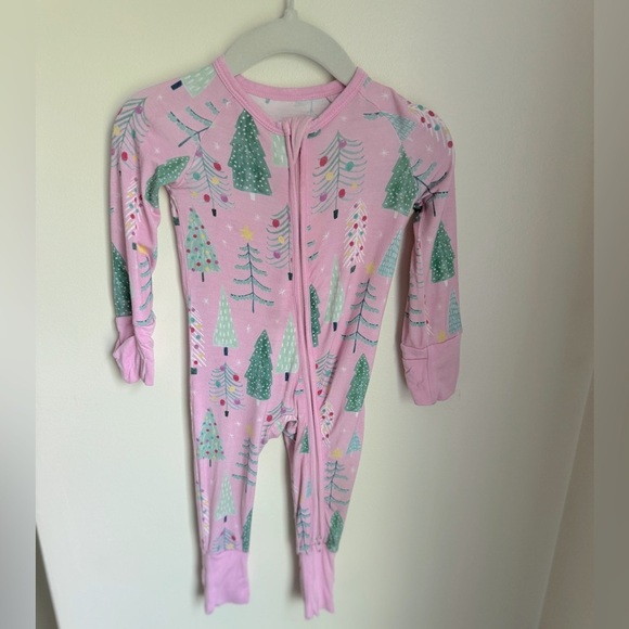 Little Sleepies Pink Christmas Trees Zippy Size 0-3M - Picture 4 of 5